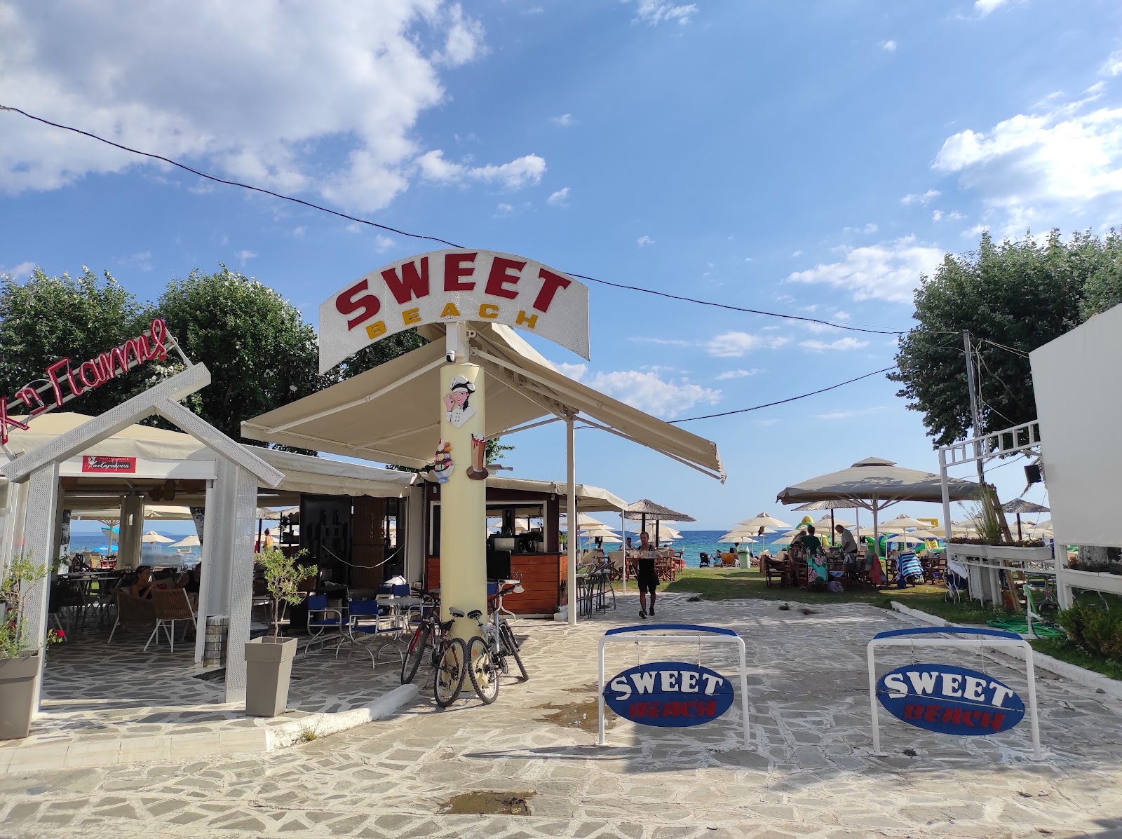 Αρτοποιείο Sweet Beach στην Παραλία Διονυσίου, Χαλκιδική