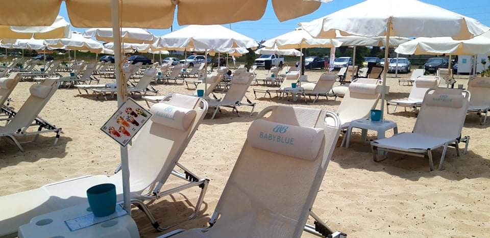 bar BABYBLUE Beach Stories στην Νέα Ποτίδαια, Χαλκιδική