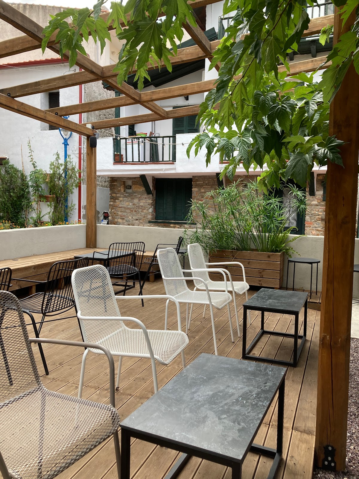 Bar Libre Garden Bar στην Πευκοχώρι, Χαλκιδική: 4.9/5 από 214 σχόλια