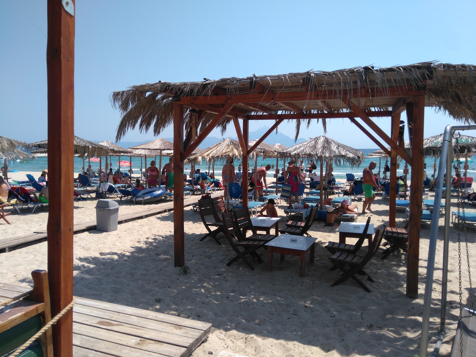 Το Bar Ostria Beach Bar στην Καλαμίτσι Χαλκιδικής: Μια Ονειρεμένη Εμπειρία