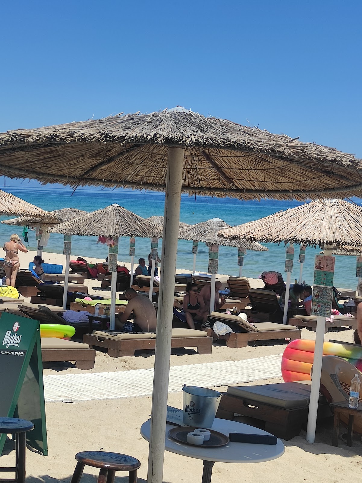 Καφε Αθως Beachbar στην Καλαμίτση, Χαλκιδική - Βαθμολογία 4.6/5