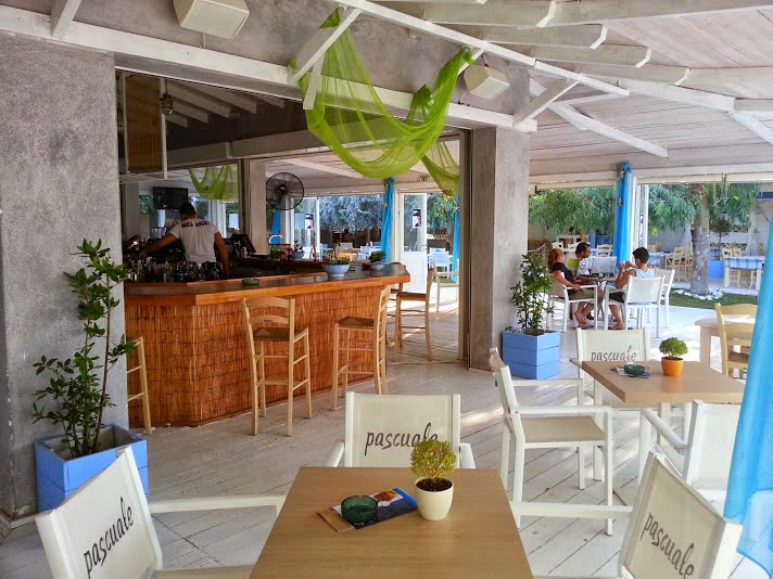 Café Fiki Beach Bar & Restaurant στην Πευκοχώρι, Χαλκιδική