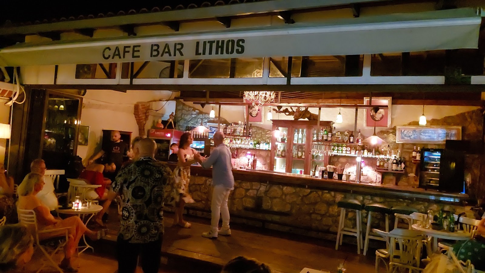 Lithos Cafe: Ένα Κρυμμένο Διαμάντι στην Αθύτο, Χαλκιδική