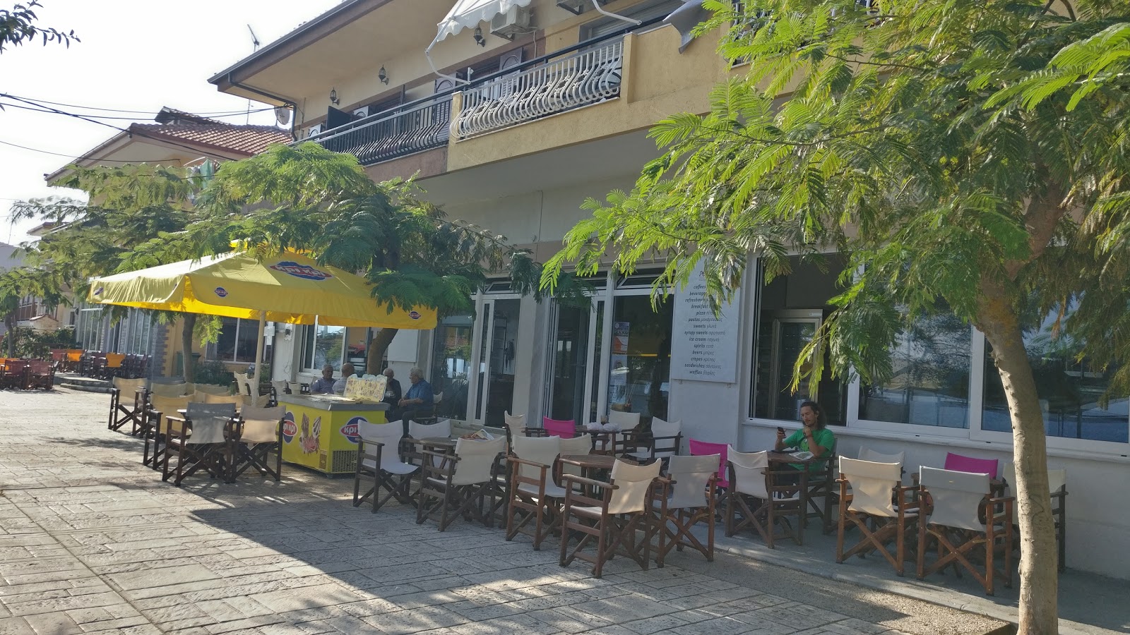 Café Rodon Partheniadis - Παγωτό και Γλυκά στη Νέα Ρόδα Χαλκιδικής