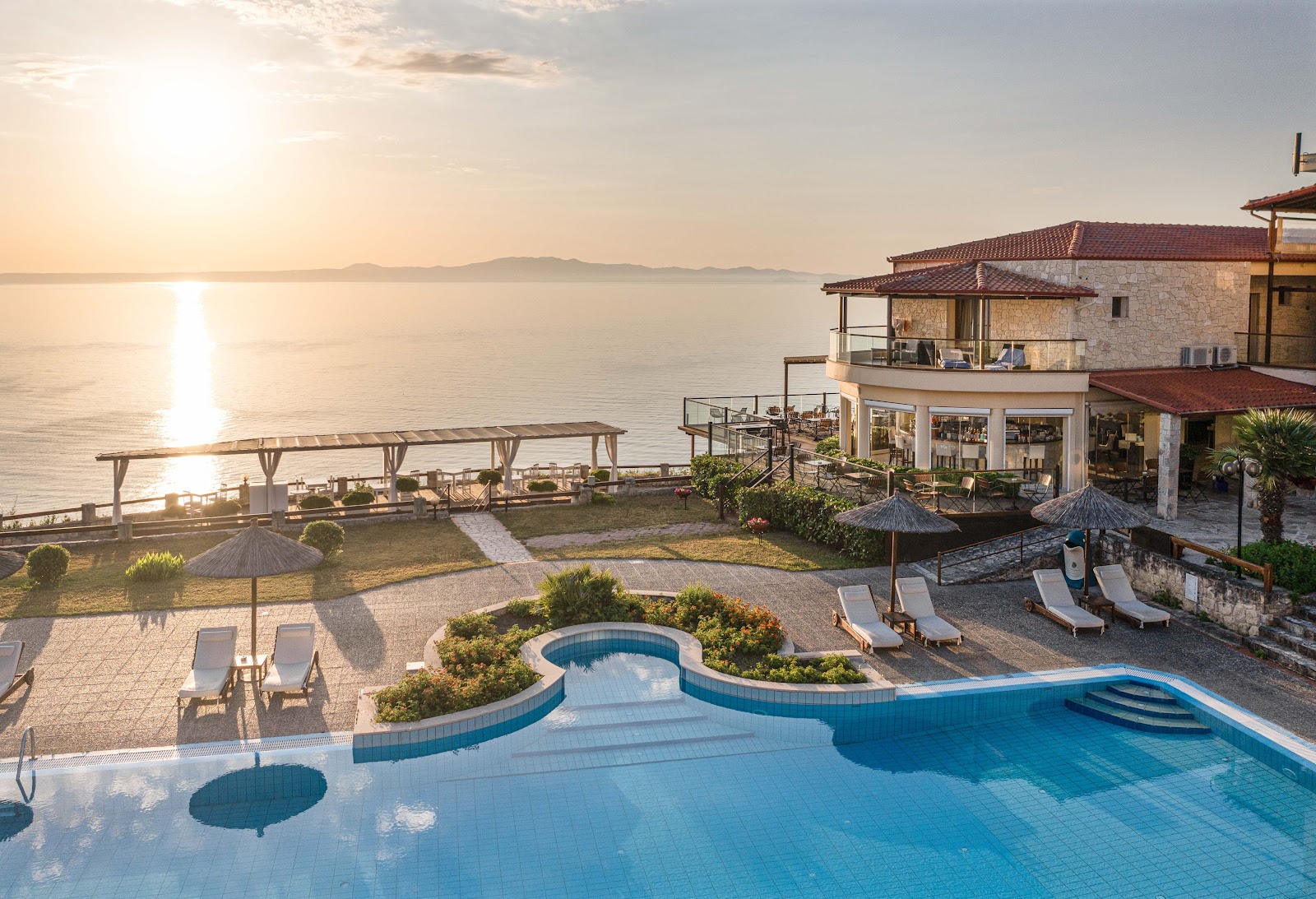 Καταλύματα BLUE BAY HALKIDIKI στη Νέα Φώκαια