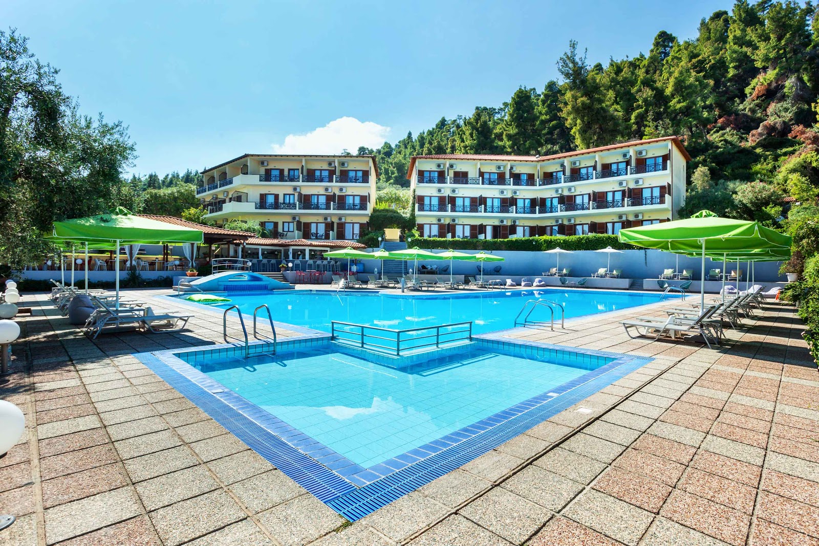 Palladium Hotel Halkidiki: Ένα Πολυτελές Καταφύγιο στην Κασσάνδρα