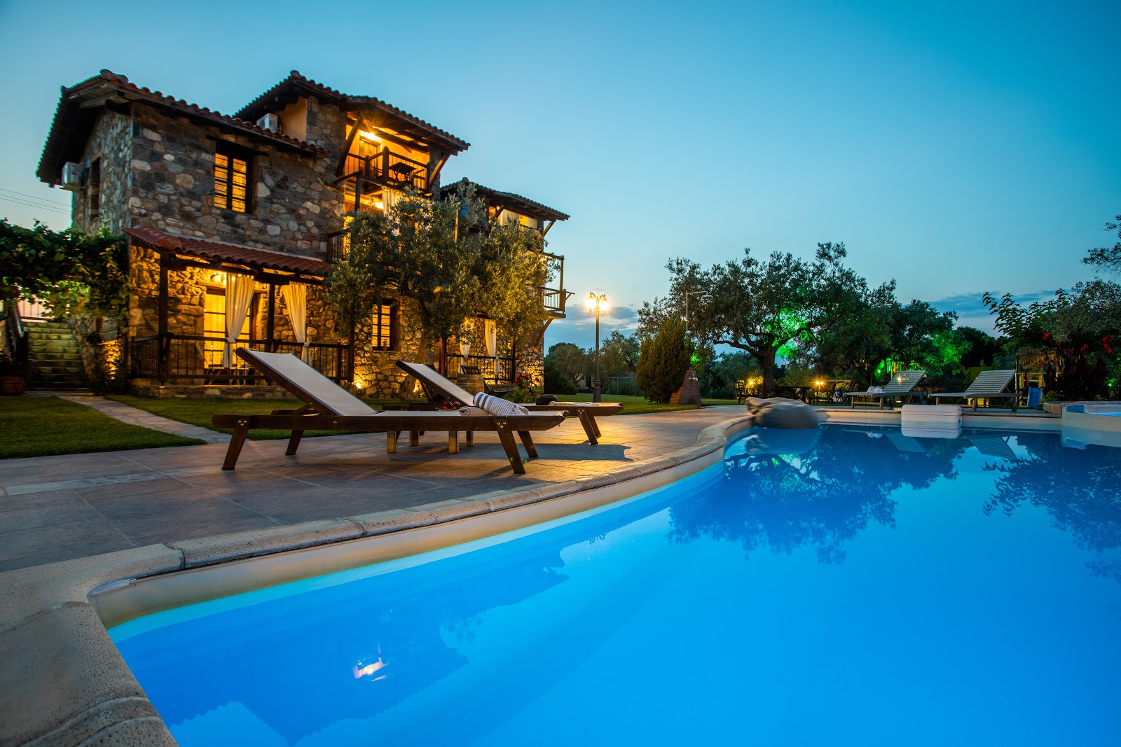 Τα Πετρίνα Boutique Villas - Διαμονή στη Βουρβουρού Χαλκιδικής