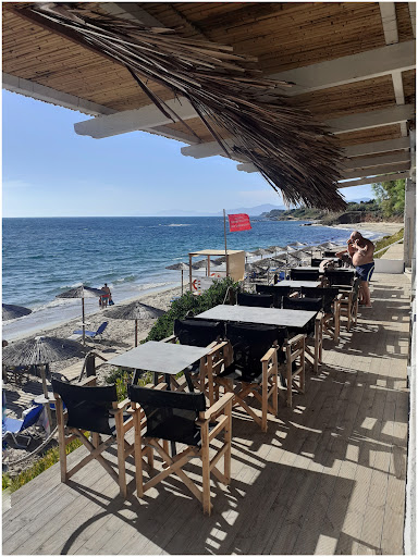 ALONAKI BEACH beachfront cafe