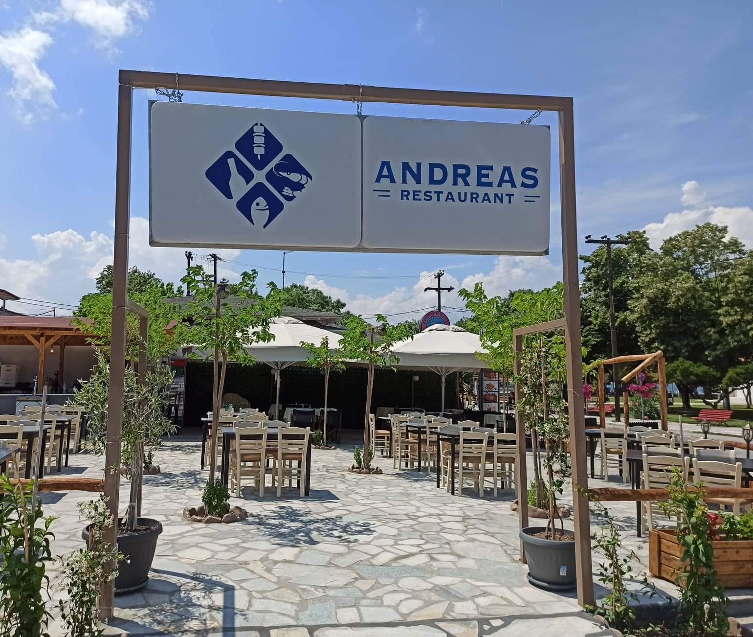 Andreas Restaurant: Ένα Γευστικό Διαμάντι στον Σταυρό Χαλκιδικής