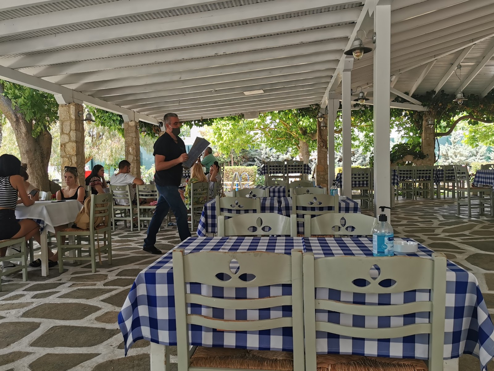 Εστιατόριο Barba Yioryis Tavern στην Ελάνη, Χαλκιδική