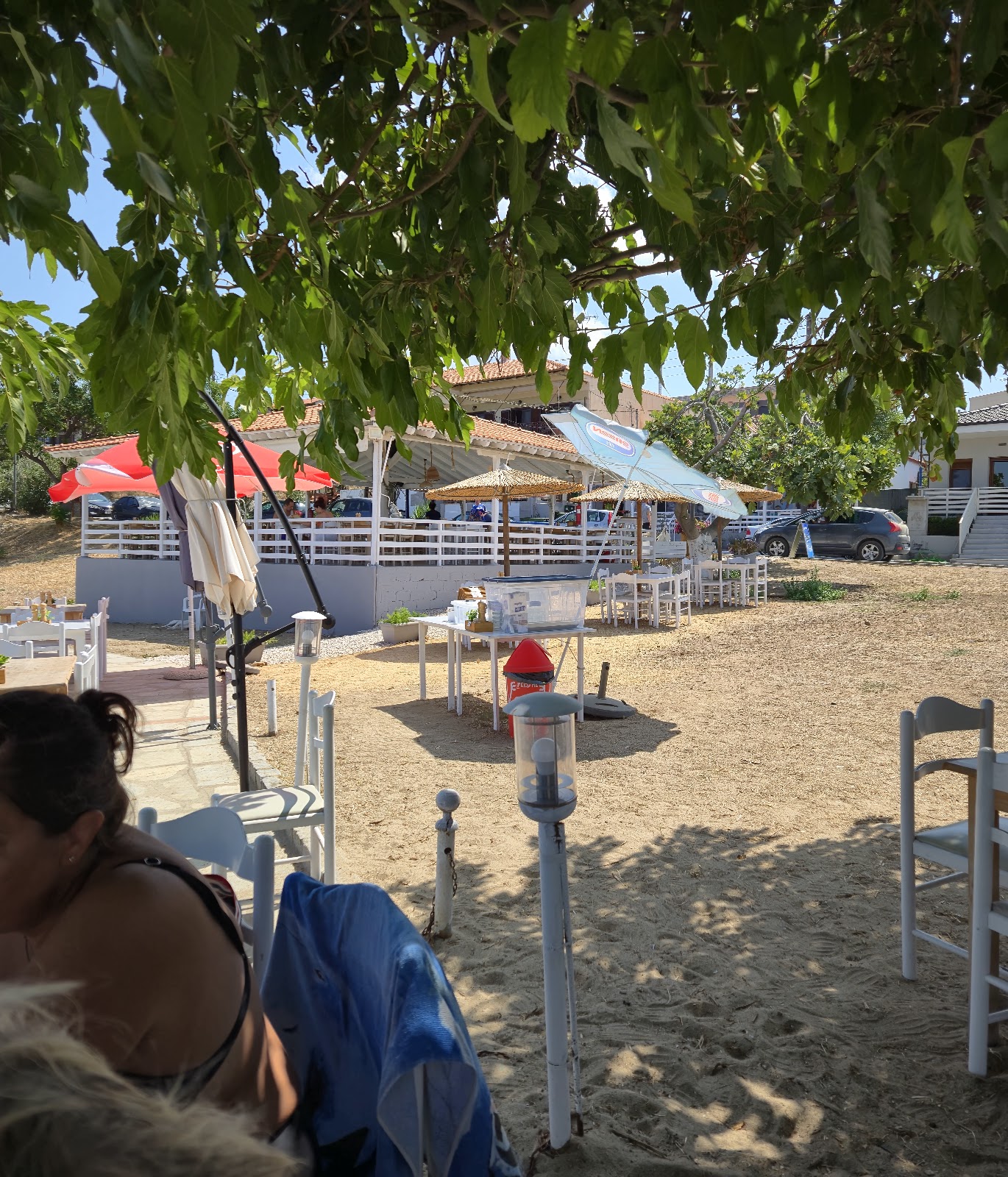 Εστιατόριο Tabern - Beach Bar Krystalis στη Νέα Ρόδα, Χαλκιδική