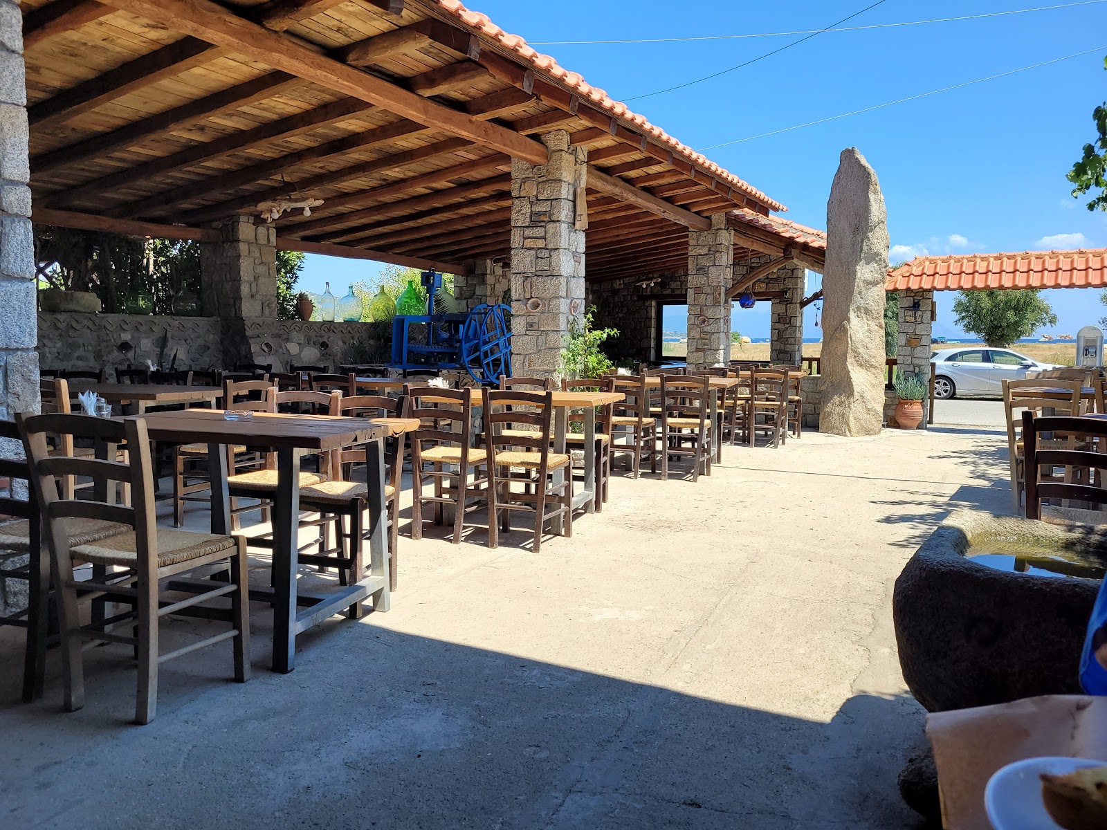 Εστιατόριο Θέανο Tavern στη Σιχά Σιθωνίας